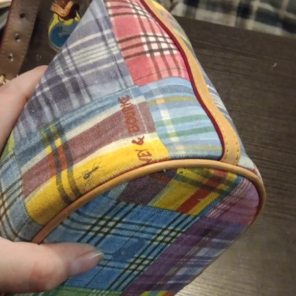 Dooney & Bourke Y2K-ERA 2-fer "Picnic Ants Madness" Plaid Canvas Bag & Wristlet - Picture 9 of 16